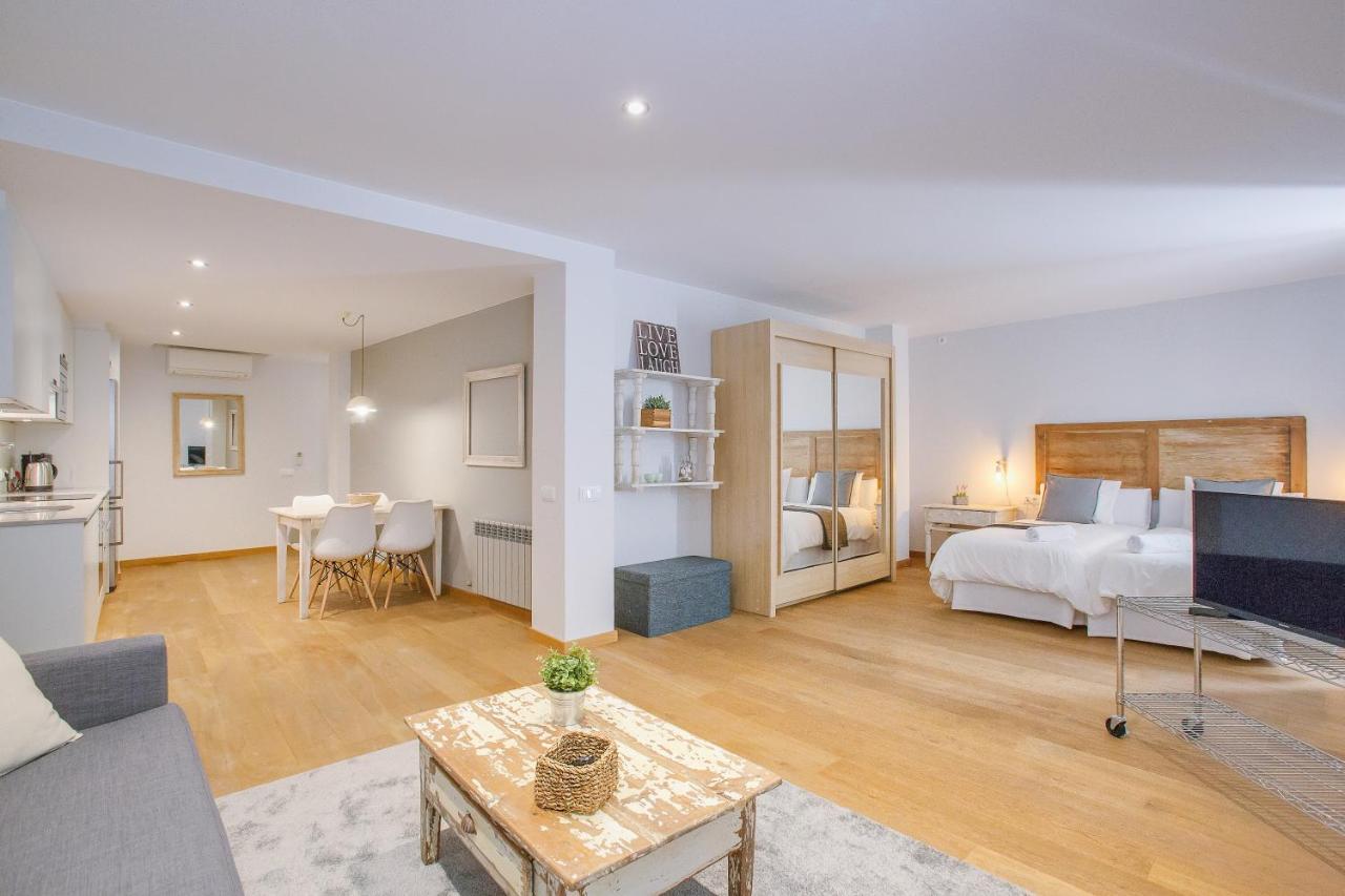 Apartaments Catedral - Baltack Homes Херона Екстериор снимка